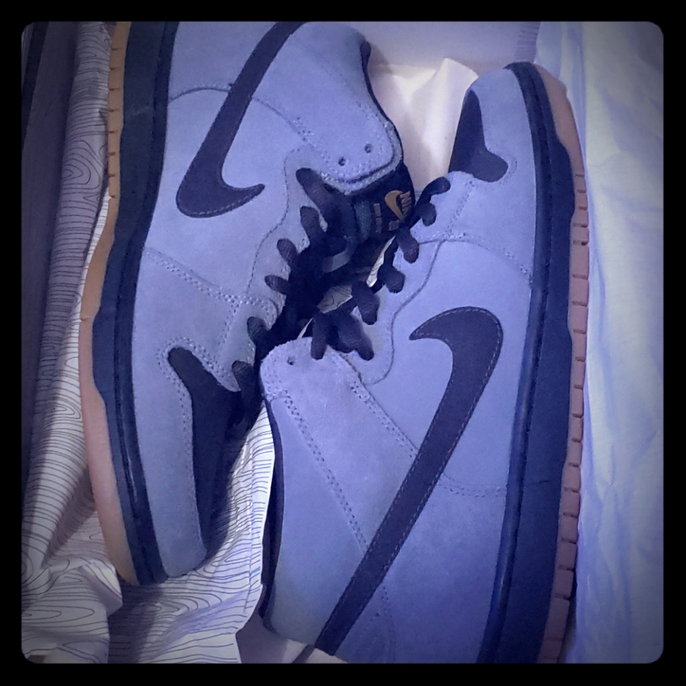 New 👌Nike sb dunk mid size 9.5